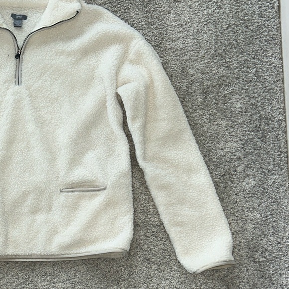 Aerie Cozy Creamy White Fleece Pullover - Picture 3 of 5